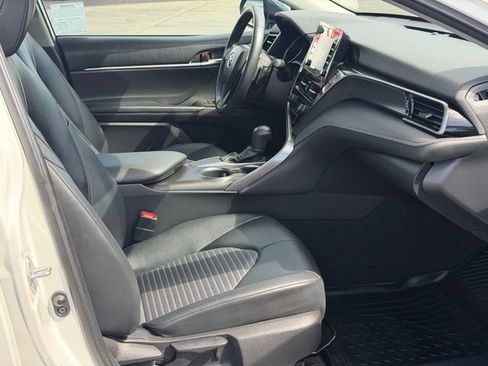 Used 2021 Toyota Camry SE w/ Convenience Package FWD image 19