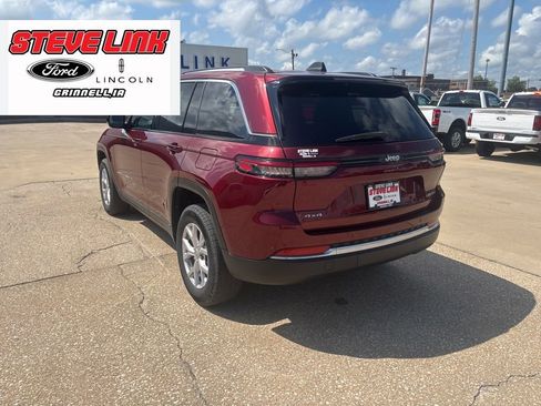 Used 2022 Jeep Grand Cherokee Limited image 8