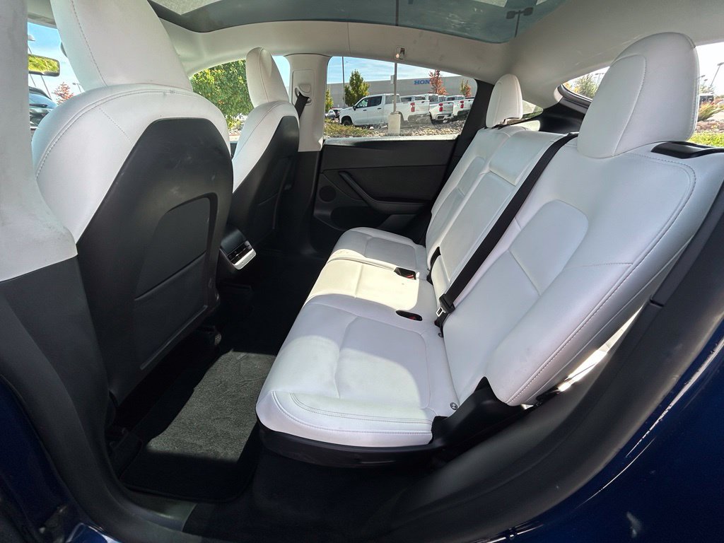 Used 2024 Tesla Model Y Long Range AWD/4WD image 21