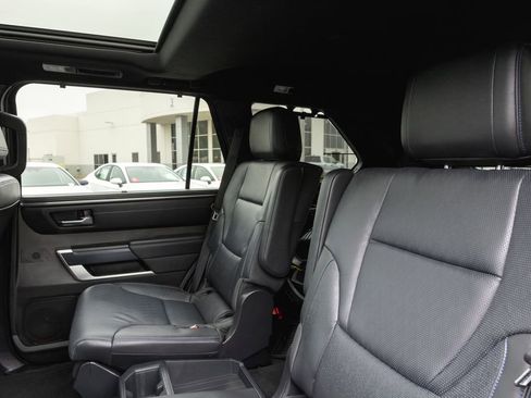 Certified 2024 Toyota Sequoia Platinum AWD/4WD image 27
