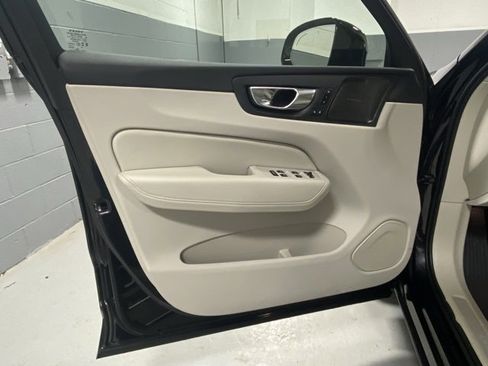 Certified 2025 Volvo XC60 T8 Ultra w/ Protection Package Premier image 7