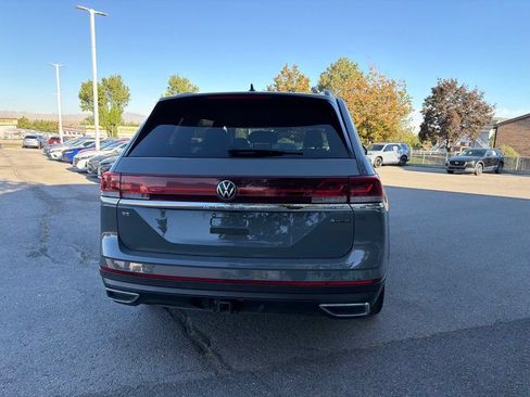 Used 2025 Volkswagen Atlas SE AWD/4WD image 6