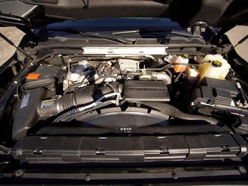 Used 2020 GMC Sierra 2500 Denali w/ Denali Ultimate Package image 10