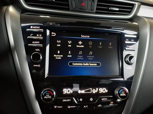 Used 2023 Nissan Murano SV image 18