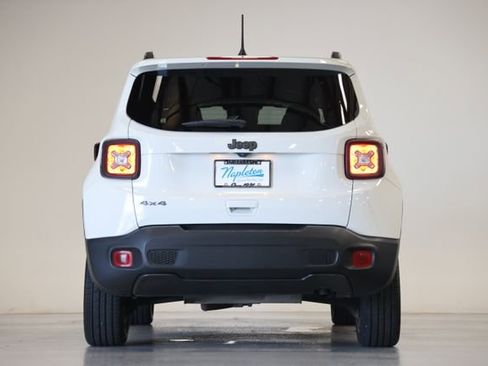 Used 2021 Jeep Renegade Latitude AWD/4WD image 12