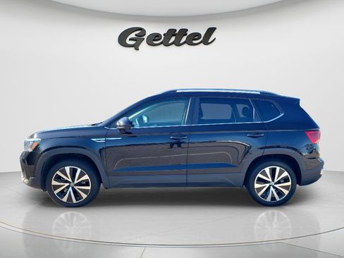 Used 2024 Volkswagen Taos SE FWD image 8