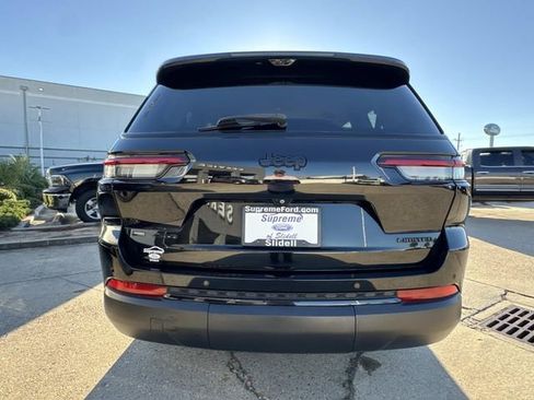 Used 2023 Jeep Grand Cherokee L Limited w/ Luxury Tech Group II image 5