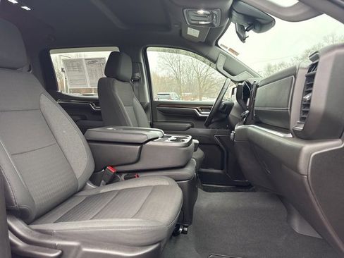 Used 2024 Chevrolet Silverado 1500 LT image 18