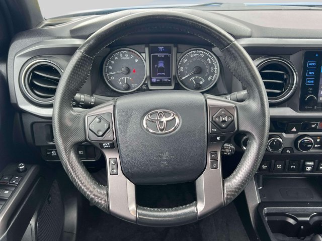 Used 2018 Toyota Tacoma TRD Sport AWD/4WD image 17