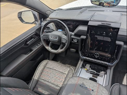 New 2026 GMC Yukon XL AT4 Ultimate w/ LPO, Floor Liner Package AWD/4WD image 22