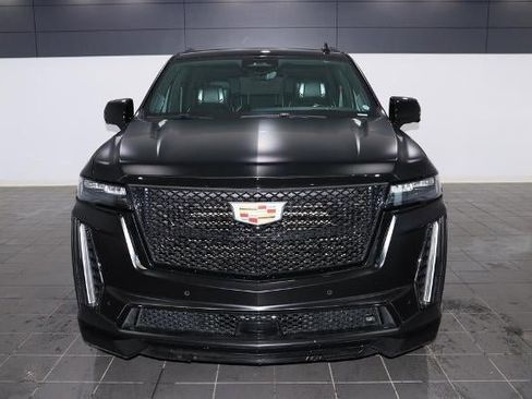 Used 2023 Cadillac Escalade V image 8