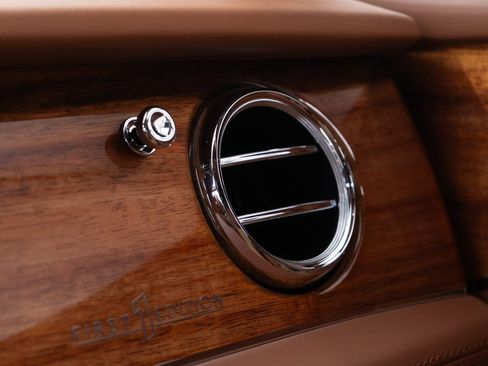 Certified 2021 Bentley Bentayga image 42