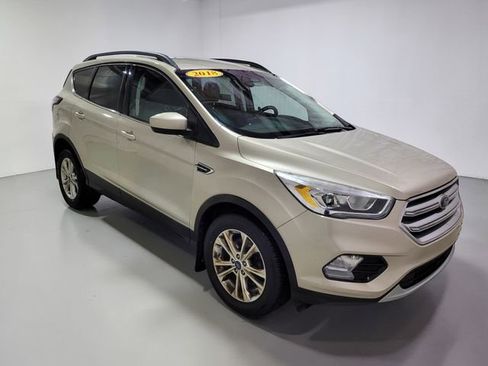 Used 2018 Ford Escape SEL image 2