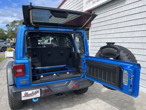 Used 2024 Jeep Wrangler Willys image 19