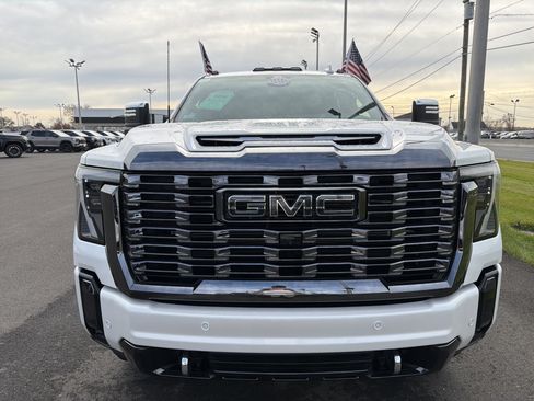 Certified 2024 GMC Sierra 2500 Denali Ultimate image 3