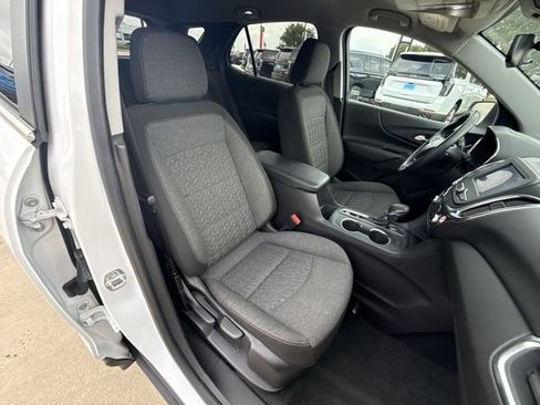 Certified 2024 Chevrolet Equinox LT FWD image 29