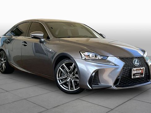 Used 2018 Lexus IS 300 F Sport w/ F Sport Package RWD image 3