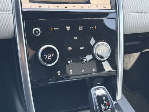 Used 2020 Land Rover Discovery Sport SE R-Dynamic image 13