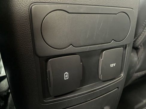 Used 2023 Ford Explorer XLT w/ Equipment Group 202A image 19