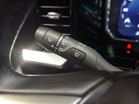 Used 2025 Chevrolet Silverado 1500 LT image 24