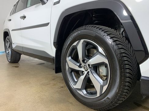 Used 2023 Toyota RAV4 SE image 37