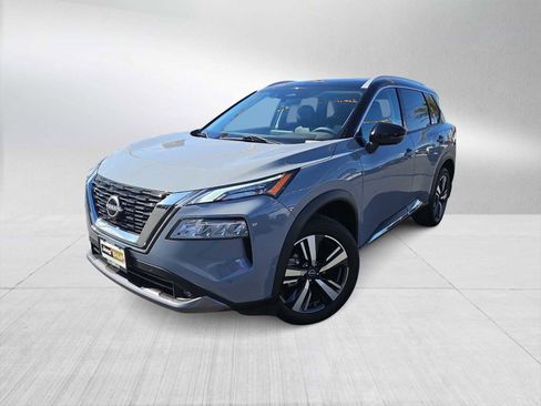 Used 2022 Nissan Rogue SL w/ SL Premium Package image 4