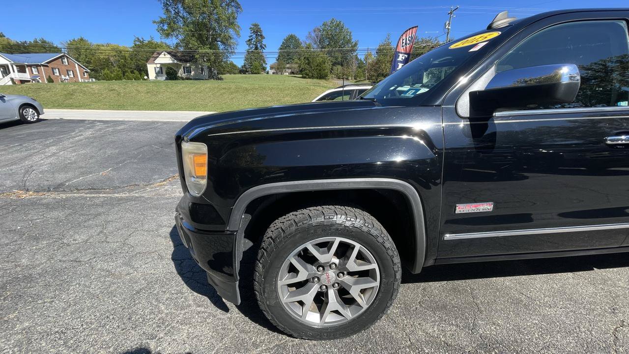 Used 2015 GMC Sierra 1500 SLT w/ All-Terrain Package AWD/4WD image 2