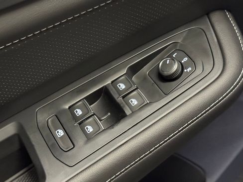 New 2026 Volkswagen Atlas Cross Sport SE image 17