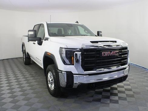 Used 2025 GMC Sierra 2500 Pro w/ Convenience Package image 24