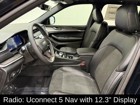New 2026 Jeep Grand Cherokee Altitude AWD/4WD image 15