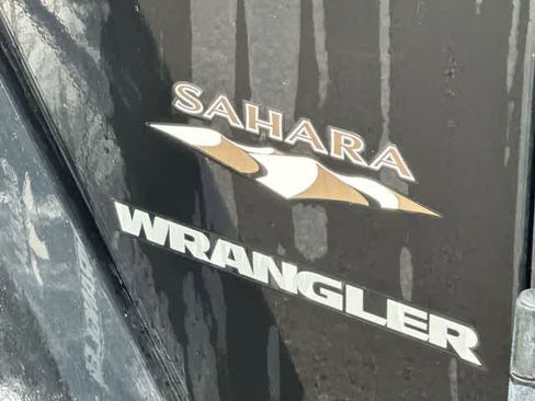 Used 2016 Jeep Wrangler Sahara w/ Connectivity Group image 14