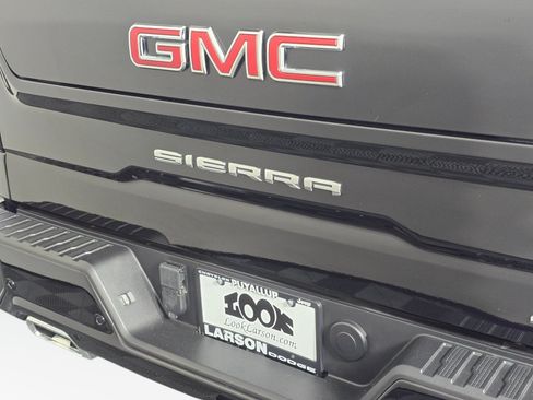 Used 2024 GMC Sierra 1500 AT4 w/ Technology Package AWD/4WD image 32