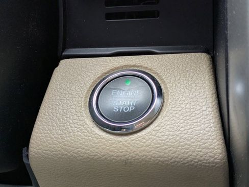 Used 2017 Ford F150 Lariat image 31