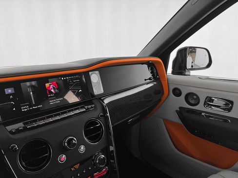 New 2026 Rolls-Royce Cullinan Black Badge image 26