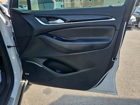 Used 2019 Buick Enclave Avenir w/ Avenir Technology Package FWD image 31