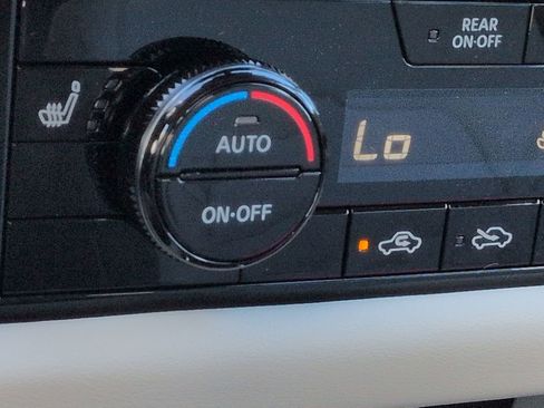 New 2026 Nissan Pathfinder SL image 24