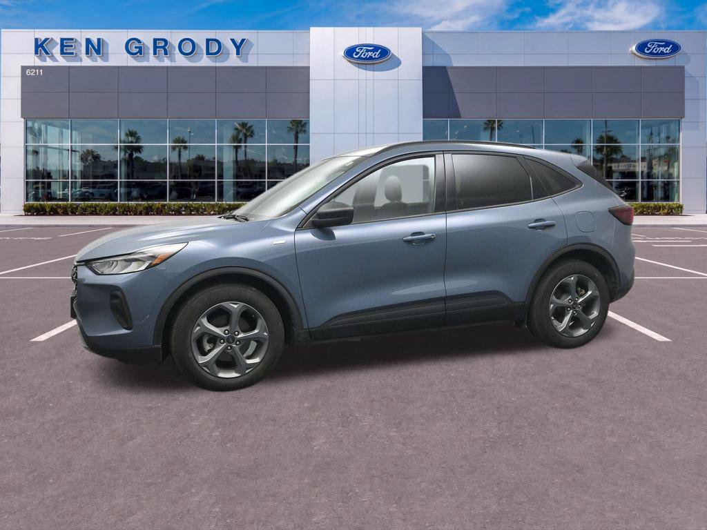 Used 2025 Ford Escape ST-Line w/ Equipment Group 301A FWD image 9