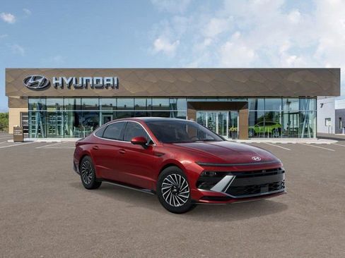 New 2025 Hyundai Sonata Limited image 2
