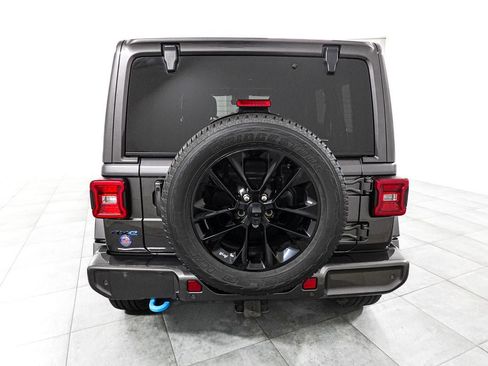 Used 2021 Jeep Wrangler Unlimited Sahara AWD/4WD image 5