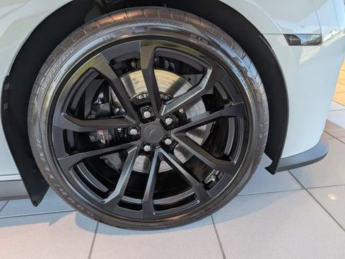 Used 2015 Chevrolet Camaro ZL1 RWD image 27