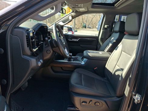 Used 2022 GMC Sierra 1500 SLT w/ SLT Premium Plus Package image 13