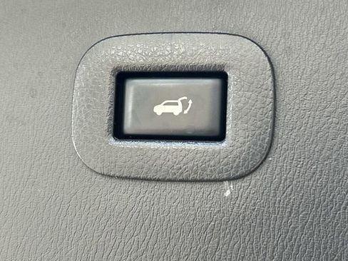 Used 2019 Nissan Armada SL AWD/4WD image 14