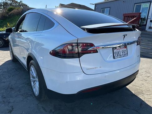 Used 2016 Tesla Model X 90D image 90