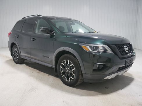 Used 2019 Nissan Pathfinder SV w/ Rock Creek Edition image 3