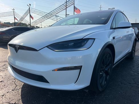 Used 2023 Tesla Model X AWD/4WD image 3