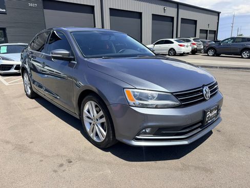 Used 2015 Volkswagen Jetta TDI SEL FWD image 3