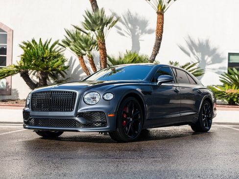 Used 2024 Bentley Flying Spur S V8 image 8
