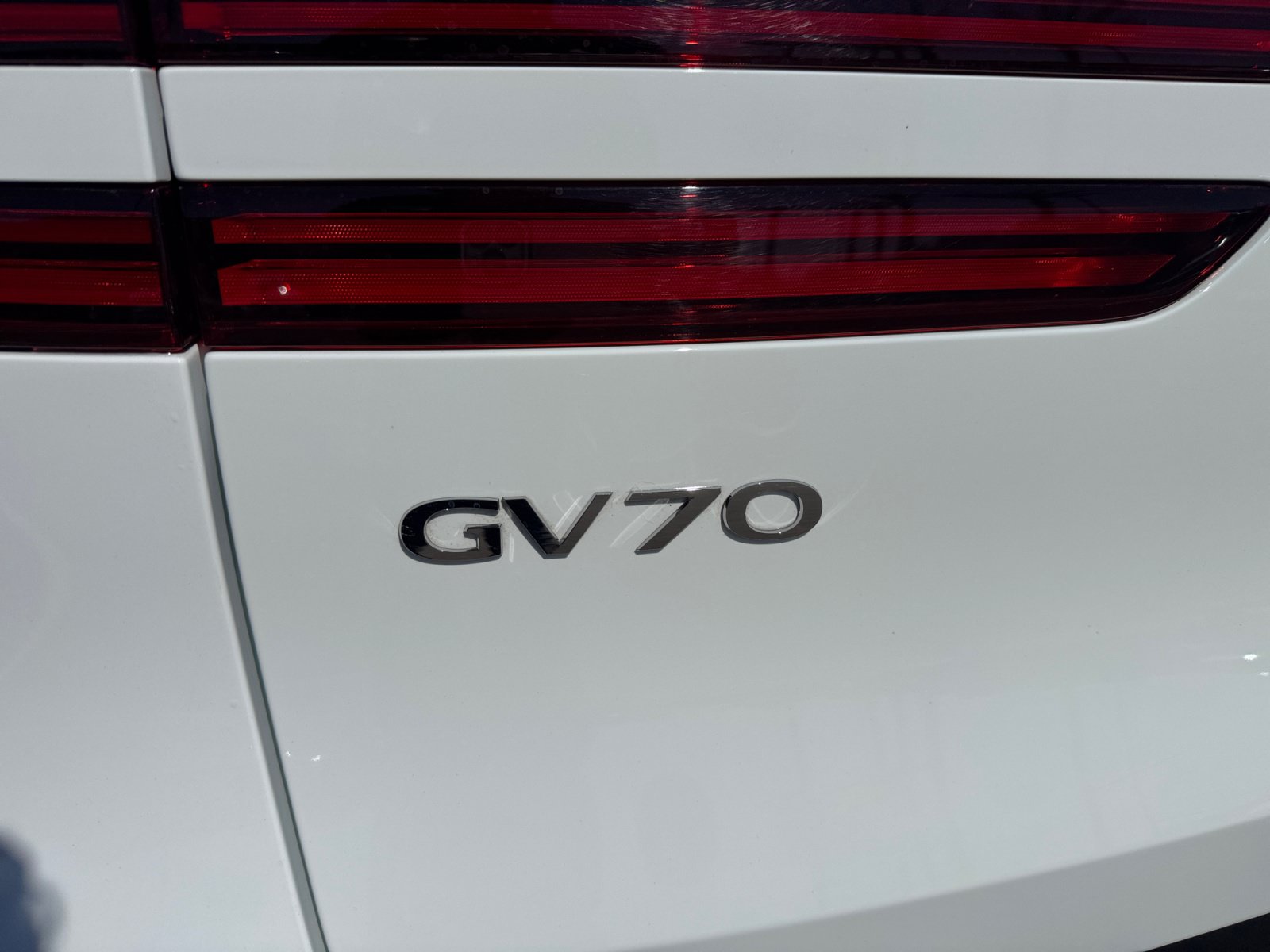 Used 2024 Genesis GV70 2.5T w/ Sport Prestige Package AWD/4WD image 23