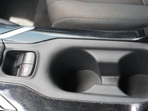 Used 2021 Toyota Corolla LE image 25