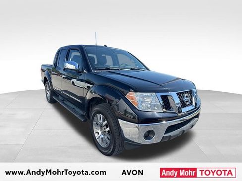 Used 2013 Nissan Frontier SL w/ Moonroof Pkg AWD/4WD image 3